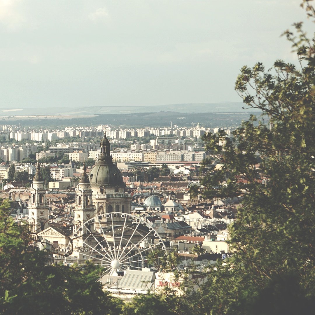 GaborFelfoldi's tweet photo. Budapest
#FGabor #Budapest #basilica #ttot #digitalnomad #cityscape #travel #SonyAlpha #europe https://t.co/dNR5PVDEAf