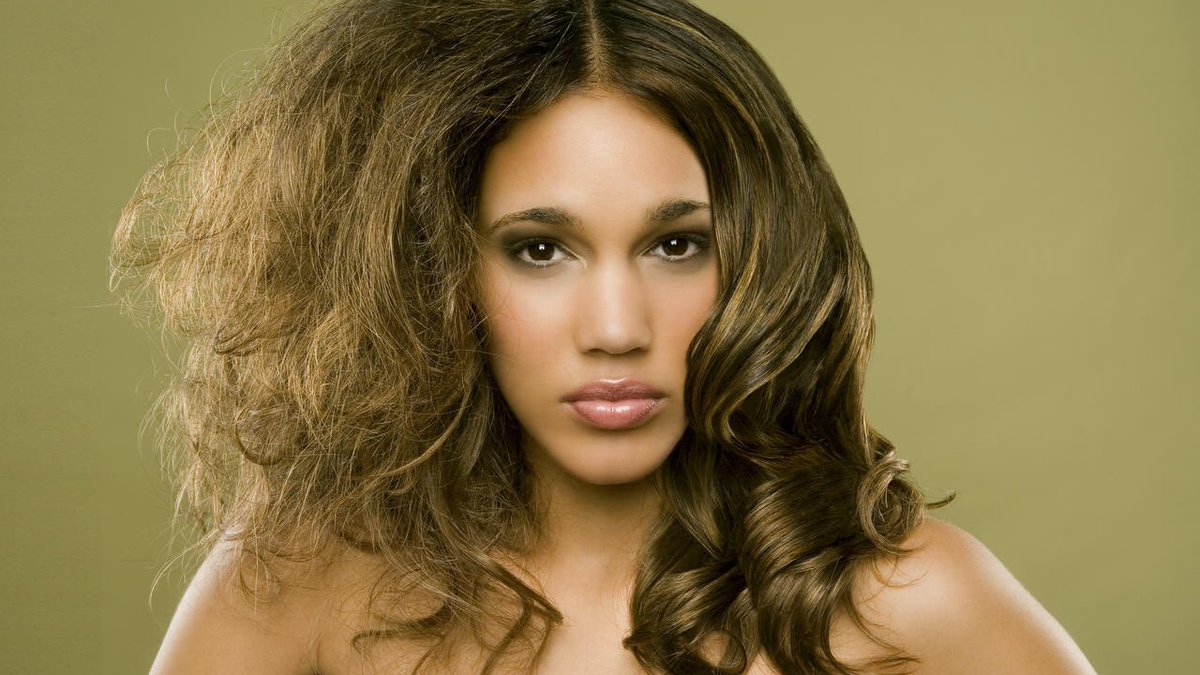 eBeautydepot's tweet photo. How to Get Rid of #FrizzyHair
 https://t.co/Lu5lx4HvEO #haircare #hairtips #hair #eBeauty #beauty https://t.co/Xq3kjRXWMd