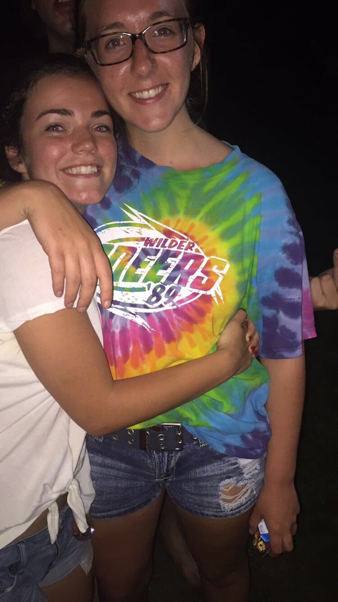 sydneygracee's tweet photo. Miss you best friend ❤️😭 @maryliizz https://t.co/gynmvOXpDw