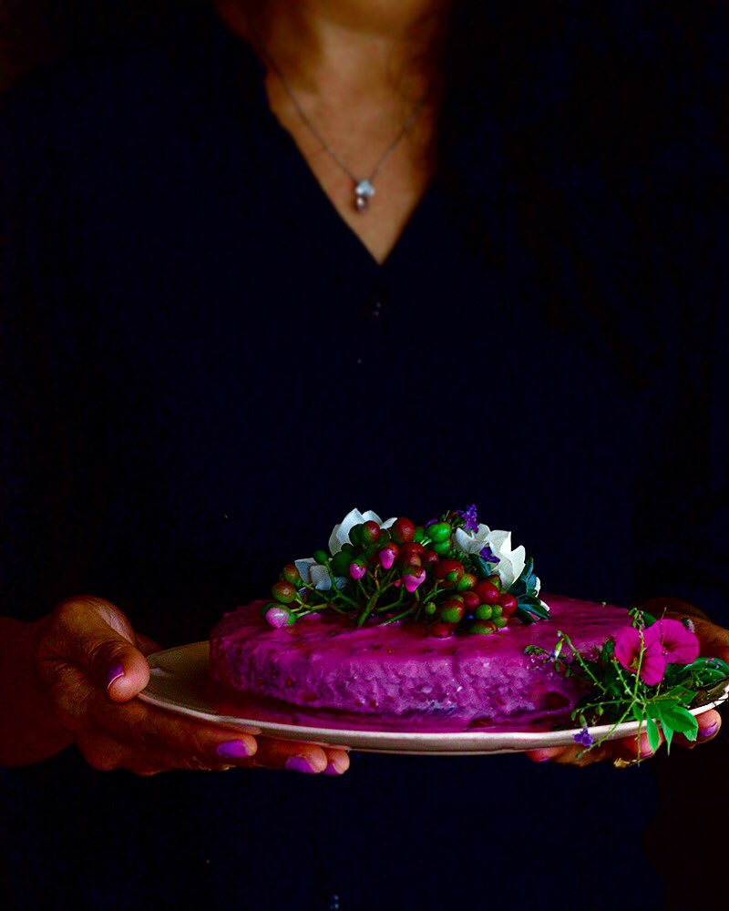 anyonecancook's tweet photo. Thinking of this rashberry White chocolate cake ... https://t.co/bLLZDi2GNL