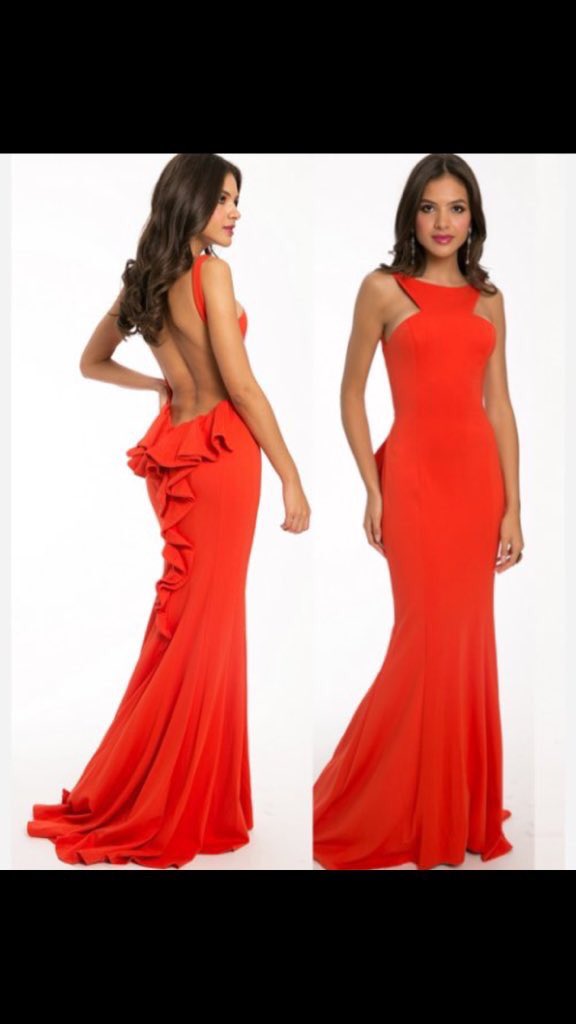PromSac's tweet image. hey guys! @emelyarias_ is renting these dresses dm her for more info! (the pic of the red dress is an example of the burgundy ones back btw)