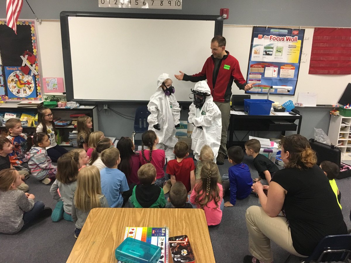 AIHAIdaho's tweet image. @AIHAIdaho past president Matt Call conducting outreach. 22 youngsters, Boise SD, March 2017. #IamIH #NW @AIHA @AIHA_RMS @aihabc