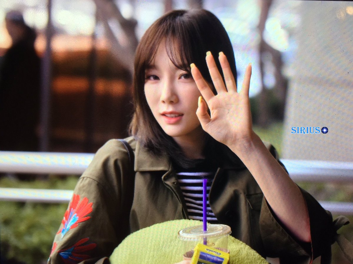 [PIC][14-03-2017]TaeYeon trở thành khách mời trên "KBS CoolFM Park Jiyoon's Gayo Plaza Radio" + Ghi hình cho chương trình "KBS Yoo Hee Yeol Sketchbook" vào hôm nay - Page 2 C62qSC4WYAANaWX