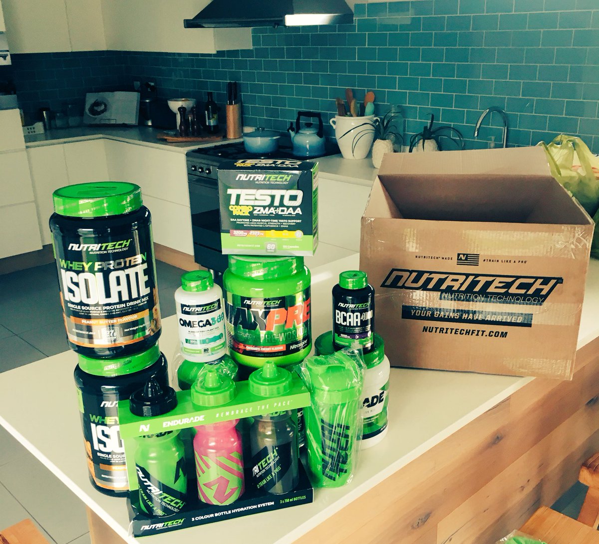 KeeganDaniel's tweet photo. Box unpacked. Thanks to @NUTRITECHFIT for the months supply of goodness. 6th week post op. https://t.co/WBoGLzlDik