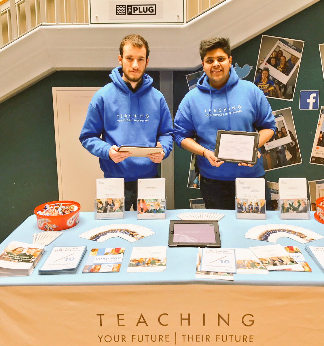 GradPromotions's tweet image. Head over to @BathSU to find out about careers in teaching! Grab a coffee too. Today only! @getintoteaching