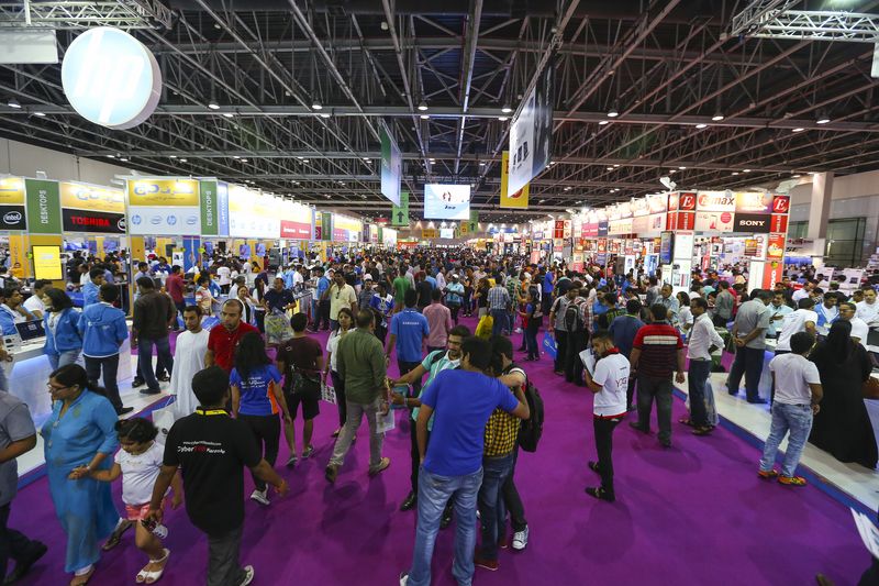 DubaiDET's tweet photo. .@GITEXShopper Spring 2017 tracks top tech trends https://t.co/xfv3ebPbW6 #GITEXShopper #BuyItAtShopper https://t.co/V5D5MIkRD1