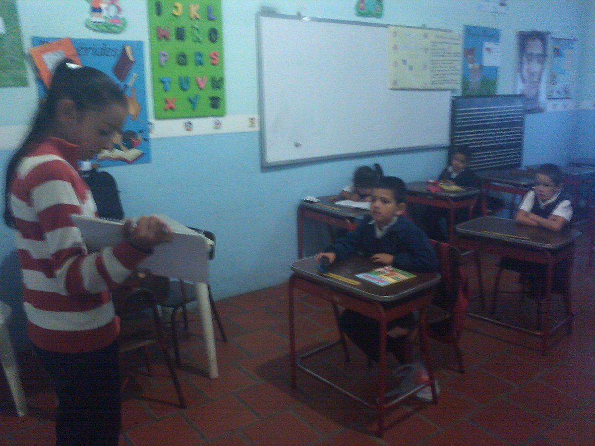 Estudiante de 1er. Año dió charla sobre el tema independentista a los niños y niñas de 1er. grado
<a href="/CLIFPJauregui/">CLIFPMV Jáuregui</a>