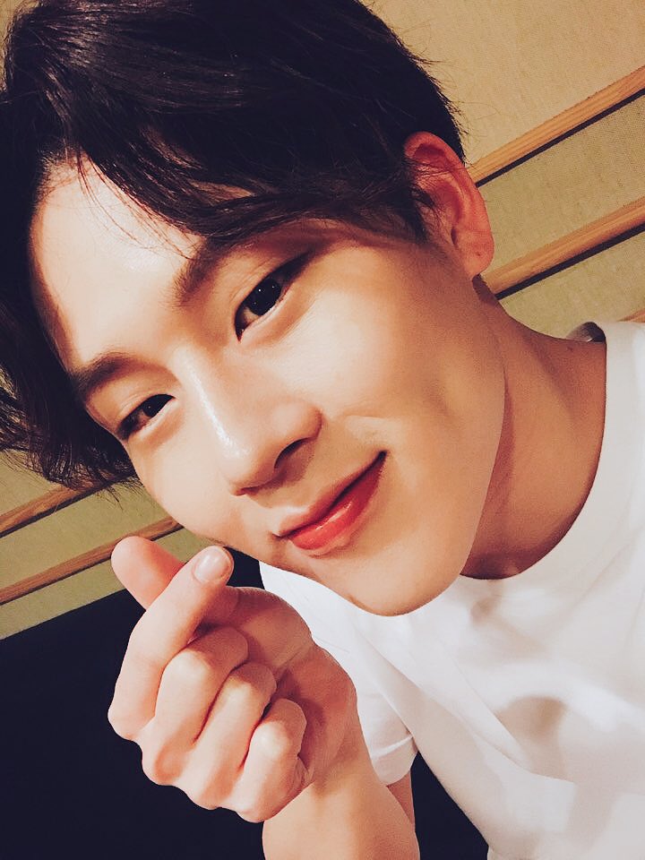 OfficialMONSTAX's tweet photo. [#주헌] 여러분 제가 만들었던 화이트 시리즈! 백설탕 하얀소녀가 생각나는 날 해피 화이트데이!!! 몬베베들에게 전 사랑을 선물할게요 #보고싶습니당 https://t.co/TA2y7YM5xk