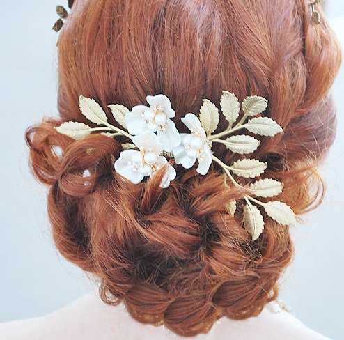 #Wedding accessory goals c/o of <a href="/nancyandflo/">Nancy and Flo</a>😍 Meet the maker &amp;shop the range at our Henley-on-Thames #BoShowFestival bit.ly/BoShowTour