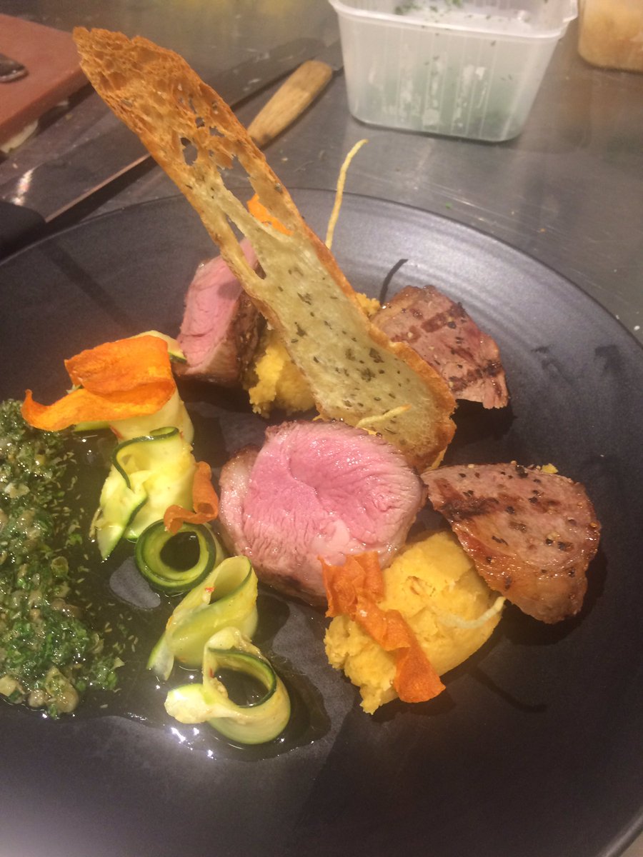 Ned026's tweet photo. Lamb noissette,chickpea purée, marinated zucchini &amp; salsa verde!! #chefslife #Melbourne https://t.co/ogFPDZ72So