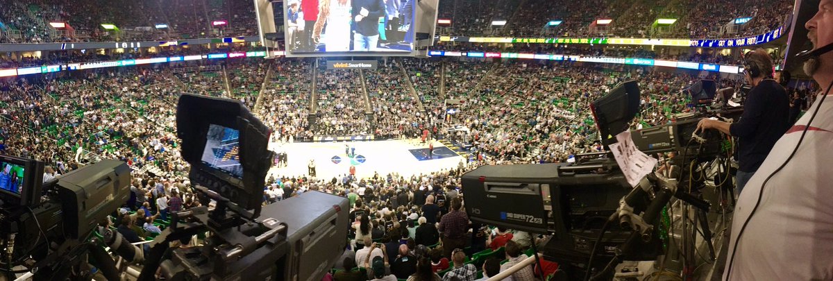 SammyC49's tweet photo. Great game tonight n possible first round matchup.
#NBAMobile #LACatUTA #takenote #wakeupSam https://t.co/y6YtwQV3bl