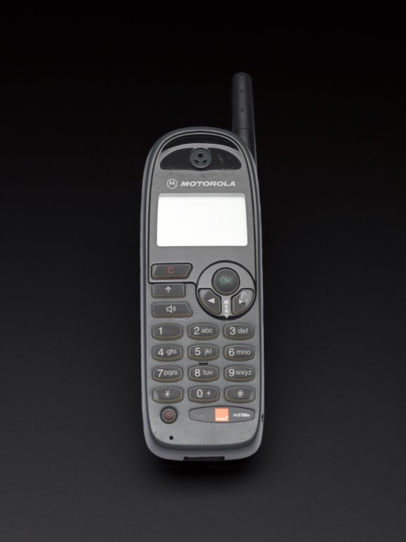 jamesbmarshall's tweet photo. 12th Motorola m3788e. The first mobile phone in our family. Had an 05xxx number. AWFUL battery. #30yearsoftech https://t.co/o6TgizChY5