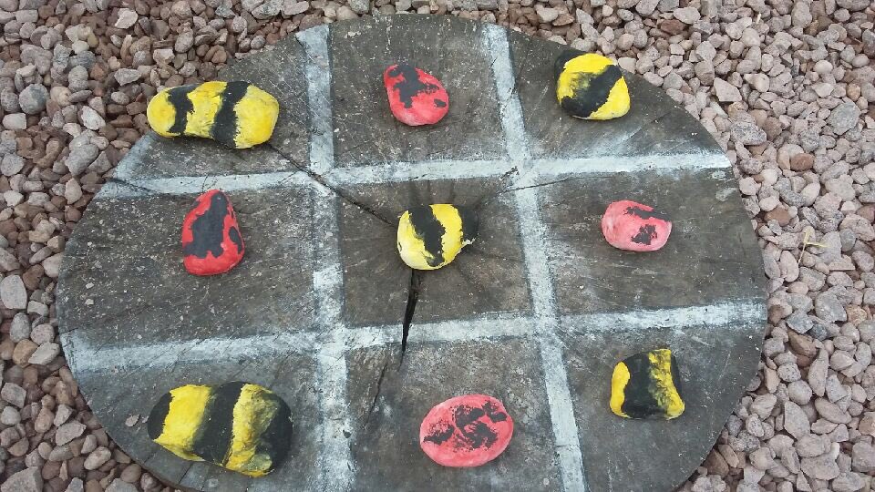 bright3eyes's tweet image. @CheltWithKids the children helped make a bee 🐝 and ladybird game for the garden #EYtalking #spring