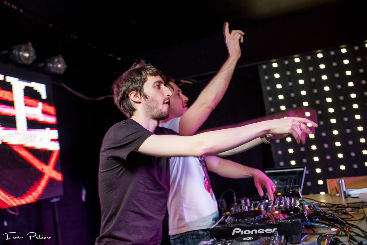 stargliders's tweet photo. Thanks for the love, Yoshkar-Ola! #starglidersontour #edmfamily https://t.co/93PhutKd4W