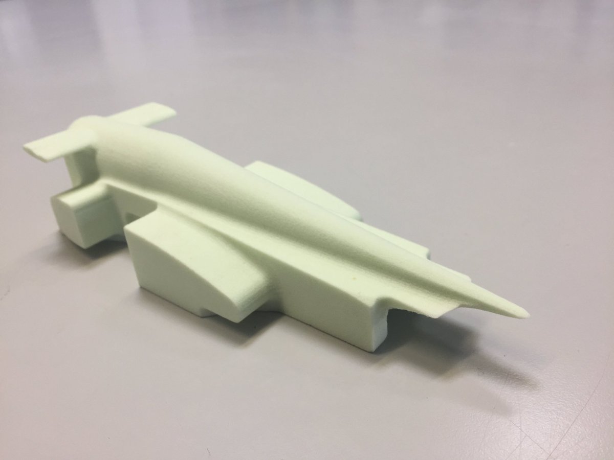 fsleclipse's tweet image. Our car has traversed from virtual to reality. Things are starting to take shape. Just over a week till the final! #f1inschools #SOLIDWORKS