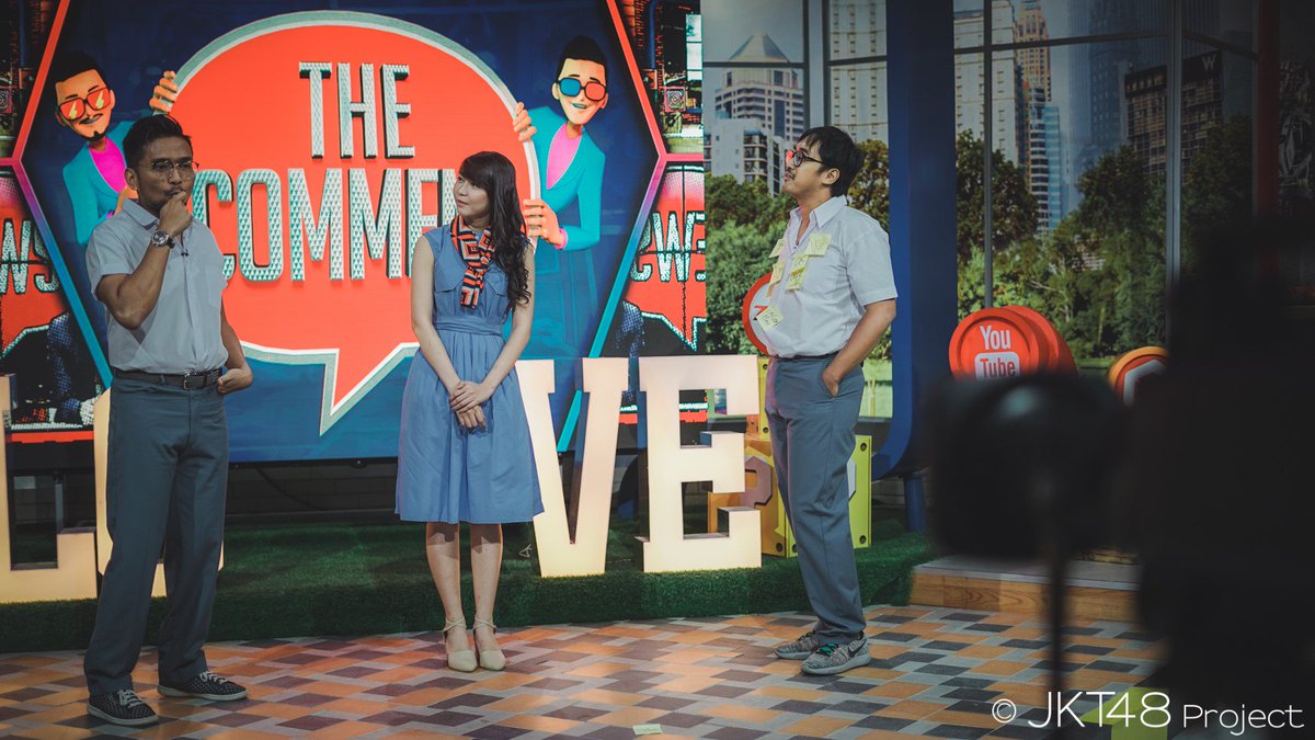 officialJKT48's tweet photo. Tonton terus @TheComment_NET sore ini! #VERANDAJKT48atTHECOMMENT https://t.co/wEUeRl8vgd