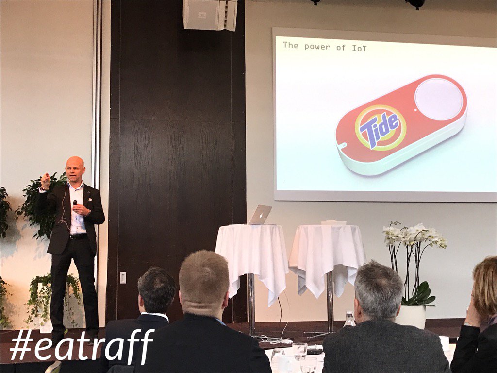 Grunden i IoT är uppkopplade saker. En bil, en pump eller vad som helst säger Fredrik. #eatraff