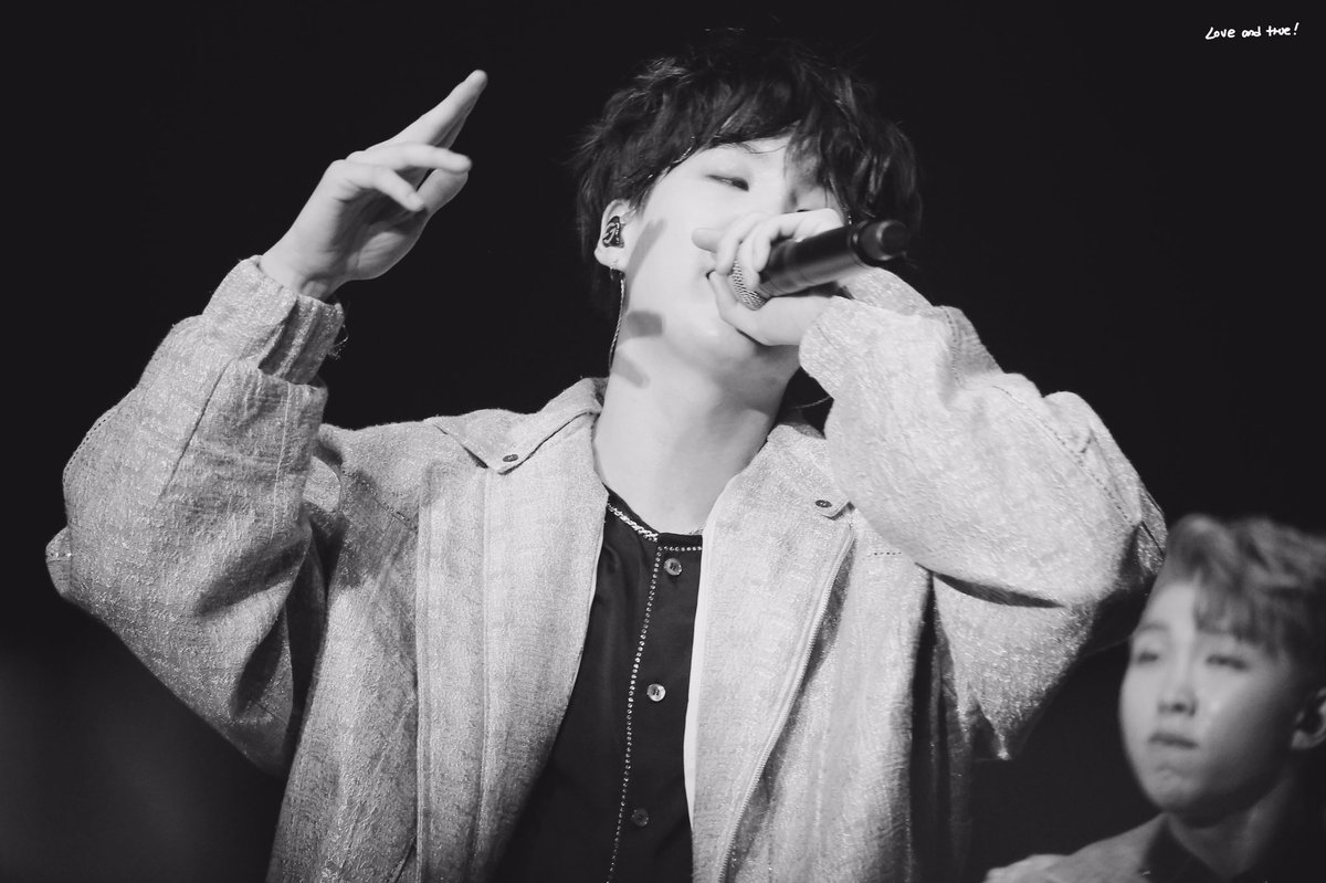 BTS___Indonesia's tweet photo. [HQ PIC] 170312 THE WINGS TOUR IN SANTIAGO (CHILE) 

😵😭⛔🔥💥

Cr: LOVE&amp;TRUE 
V: sugaupdates 

#SugaSwag https://t.co/gTOGiqsYzF