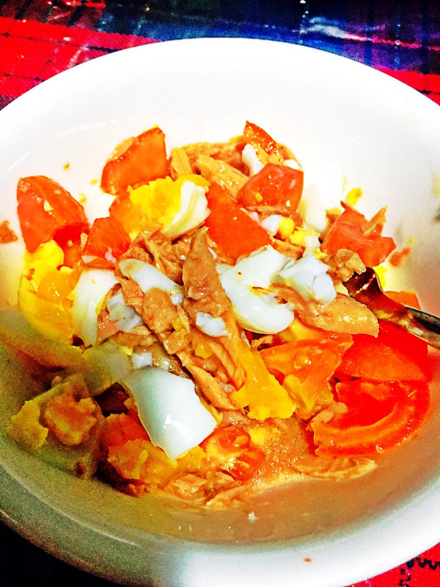 Criseldamavie's tweet photo. Dinner ππ΄π
ππ Tomato x Tuna x Boiled egg ππ #pushmoteh https://t.co/k18oOecTr4