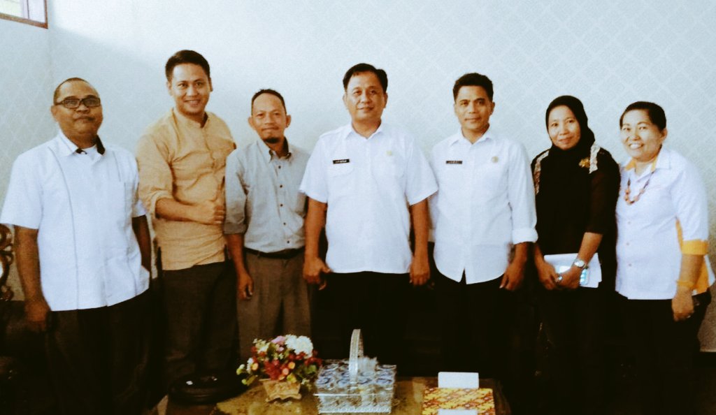 Muhlis_Panai's tweet photo. Selfie TAPM P3MD Bersama Kadis PMD Kab. Gorontalo
#Berdesa 
#TenagaAhlidesa 
@EkoSandjojo @AhmadErani @taufikmadjid71 @tppindonesia https://t.co/2YGVzyPuVw