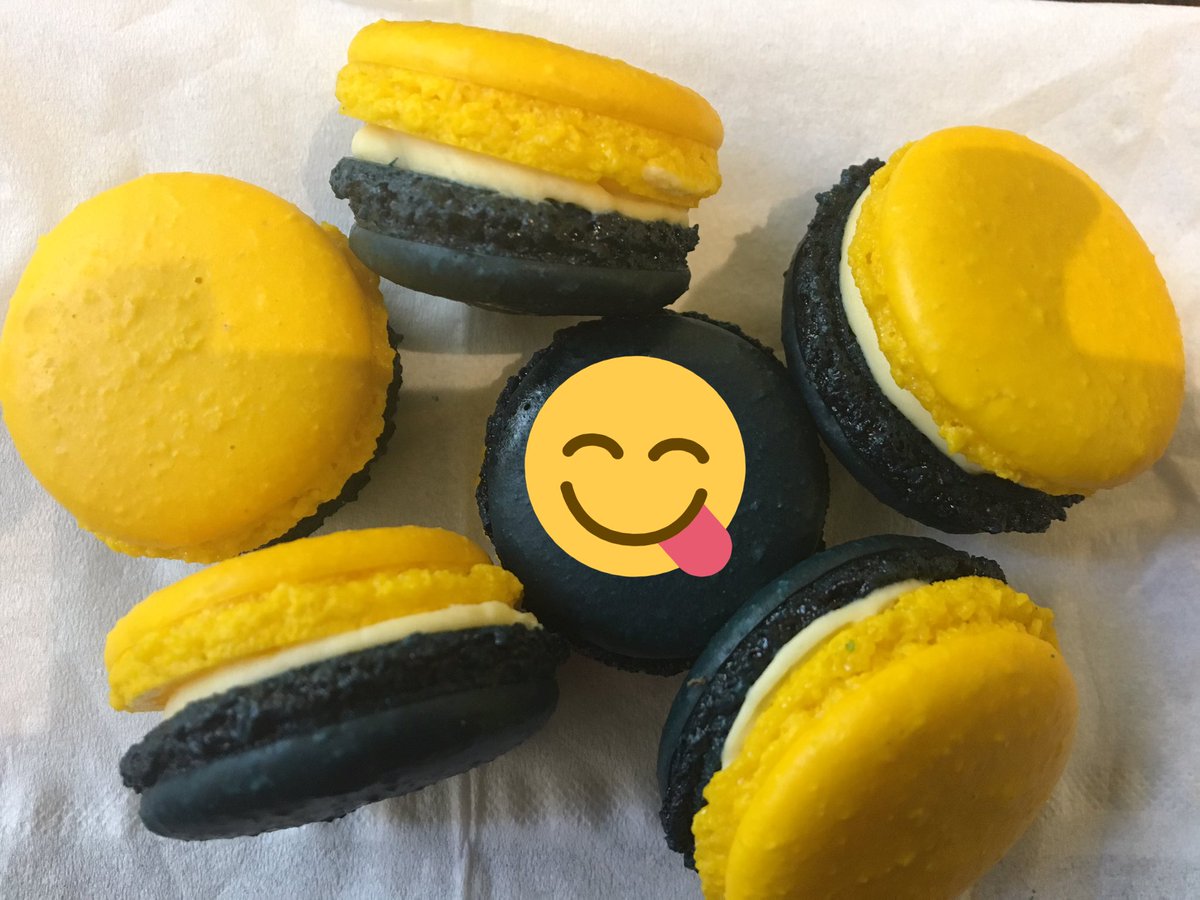 SnapIreland's tweet photo. Wondering if we should bring some yummy Snap-Coloured macaroons to @All_IreSummit #pitchforprogress @CrokePark &amp; @BizExpo_ie #bizexpo_ie https://t.co/yVNowgOLu0