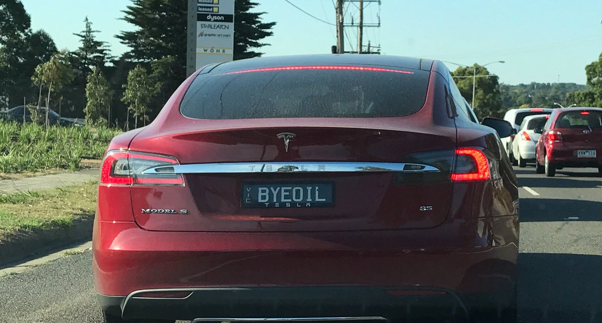 awthorpe's tweet image. Love the number plate "BYEOIL" I saw on this @TeslaMotors Model S on my way home tonight. Pure gold. #tesla #byeoil