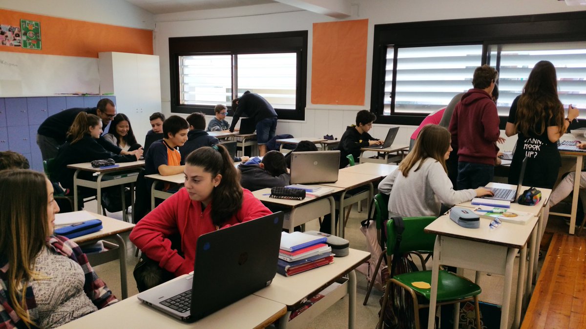 Diari_ElMoment's tweet photo. Avui a la gaseta toca corregir els errors del web. Hem penjat nous  artciles, també. Doneu-los una ullada i digueu-nos què us sembla! https://t.co/Ggfml09zLH