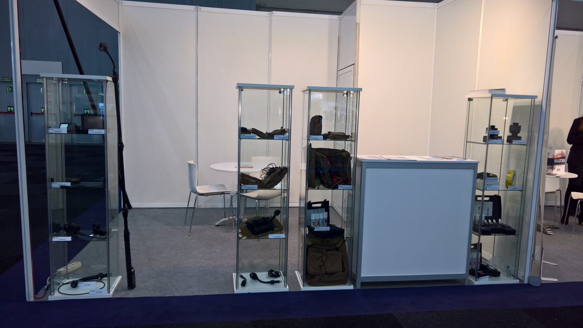 luskao_sp's tweet photo. Here, ready to begin the #HOMSEC2017 with my friends of @TE_99 . Let's show them the advantage of #TacticalElectronics https://t.co/X7lLQQgqGU