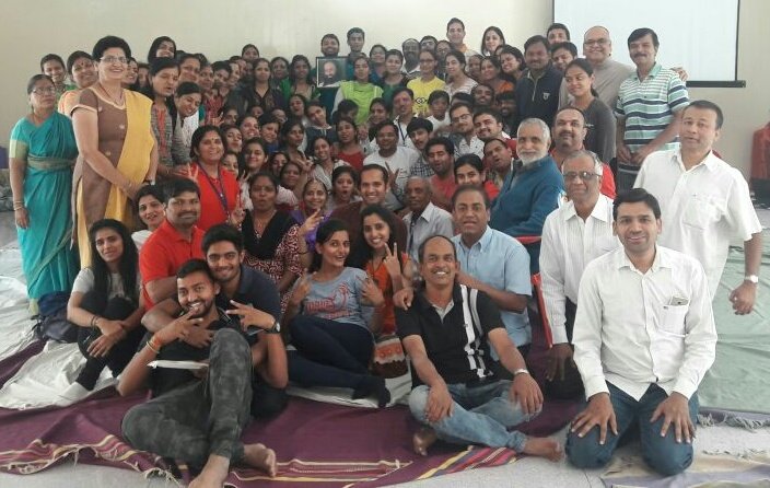 AasharR's tweet photo. #ReliveWCF @WCF2016 Anniversary Special #Happiness Program conducted by @AOLHadapsarPune. 125 + ppl had   Wonderful experience! @ArtofLiving https://t.co/6RqnHPWuhF
