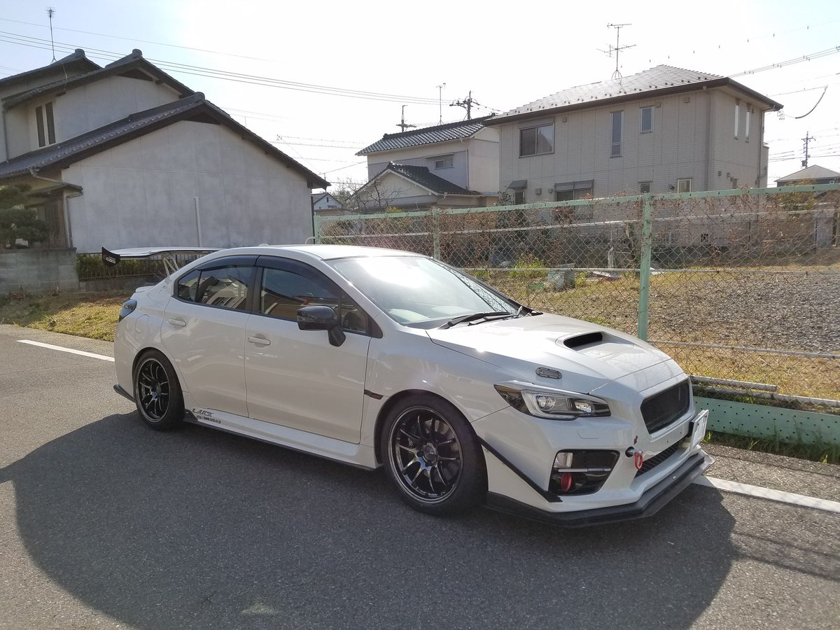 ひゃっきー Maserati Sur Twitter ホワイトデーだから白い車でtlを埋める やっぱボディカラーは白派