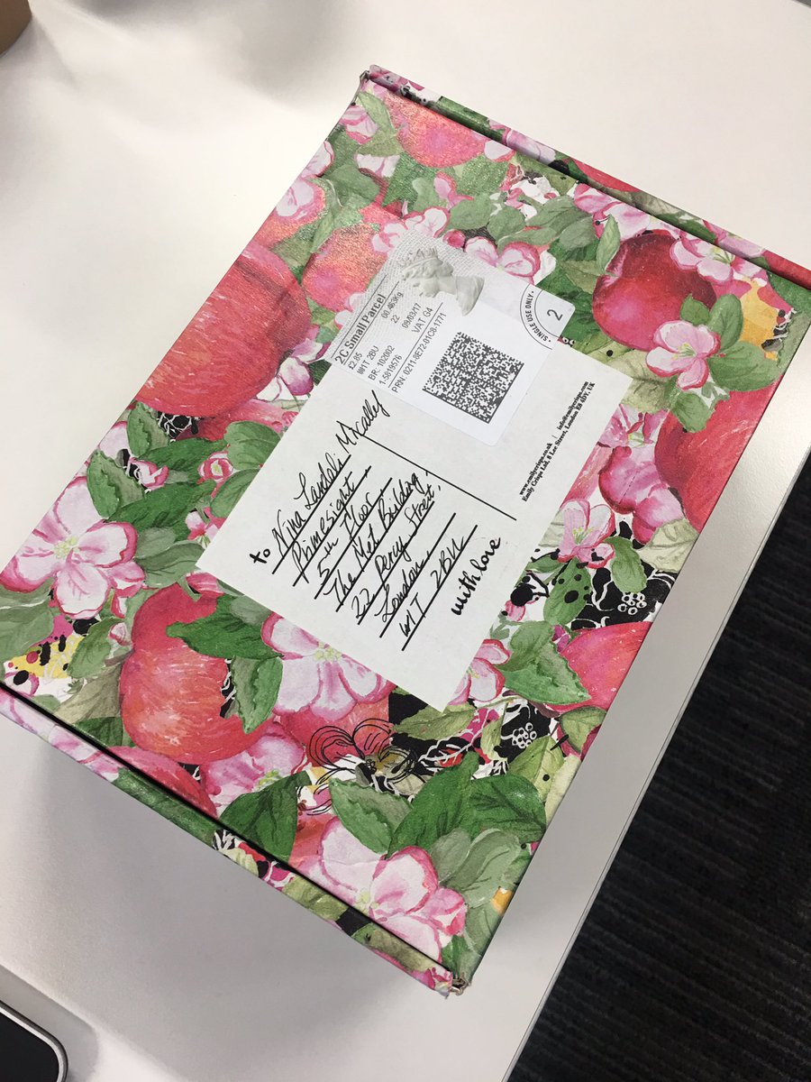 NIandoli's tweet photo. Loving my delivery from @Emily_Crisps #Emilycrisps ❤️ https://t.co/Qod5Snif98