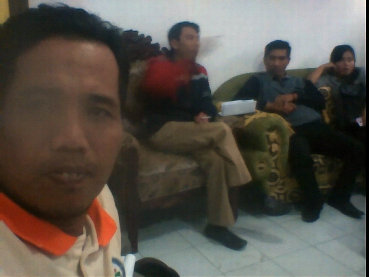 Alysunar's tweet photo. Rapat koordinasi Bersama Kadis dn Kabid Dpmpd kab.mamasa dn program Bangun Mandar Prop. Sulbar.. https://t.co/OE2ekzDetc