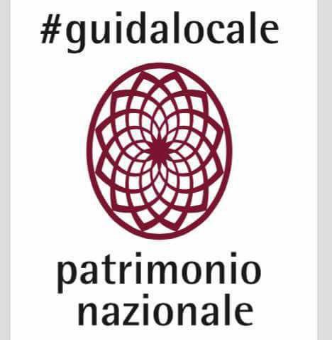 ClapFormae's tweet photo. La nostra maglietta #GuidaLocale e le guide prima della manifestazione a #Montecitorio: siamo pronti!! @GuidediRoma https://t.co/MM1LvUc9j3