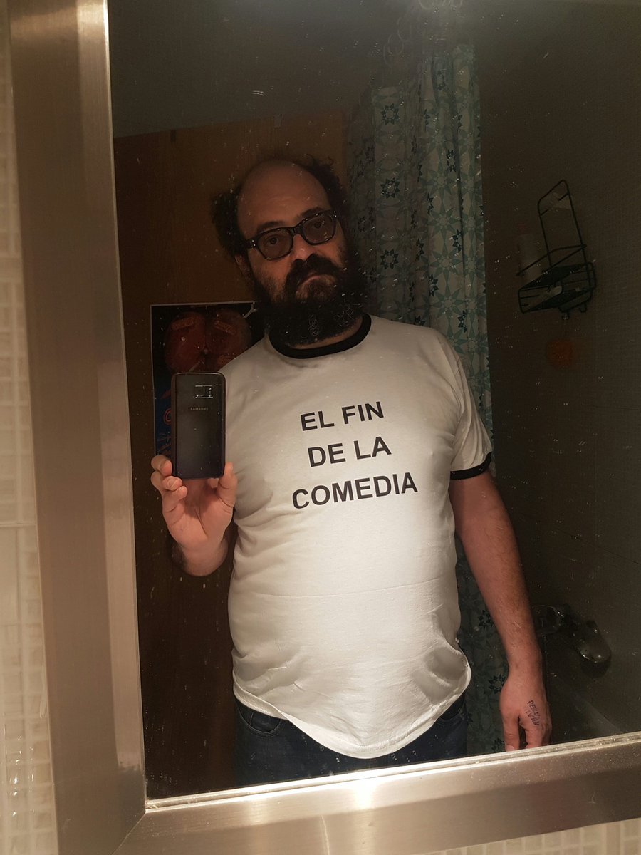 Posiblemente la camiseta promocional menos currada de la Historia #ElFinDeLaComedia2 <a href="/movistarplus/">Movistar Plus+</a> <a href="/ComedyCentralES/">Comedy Central ES 🐉</a>