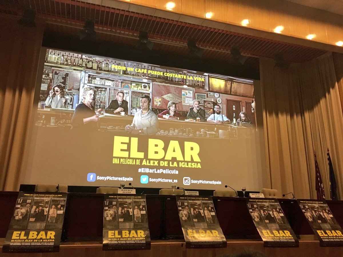 Mario_noticias's tweet photo. Hoy en @UCMccinf hay un preestreno especial de #ElBar! Todo está listo ya.
Vía @7ivan71. https://t.co/htuuPHxzLF