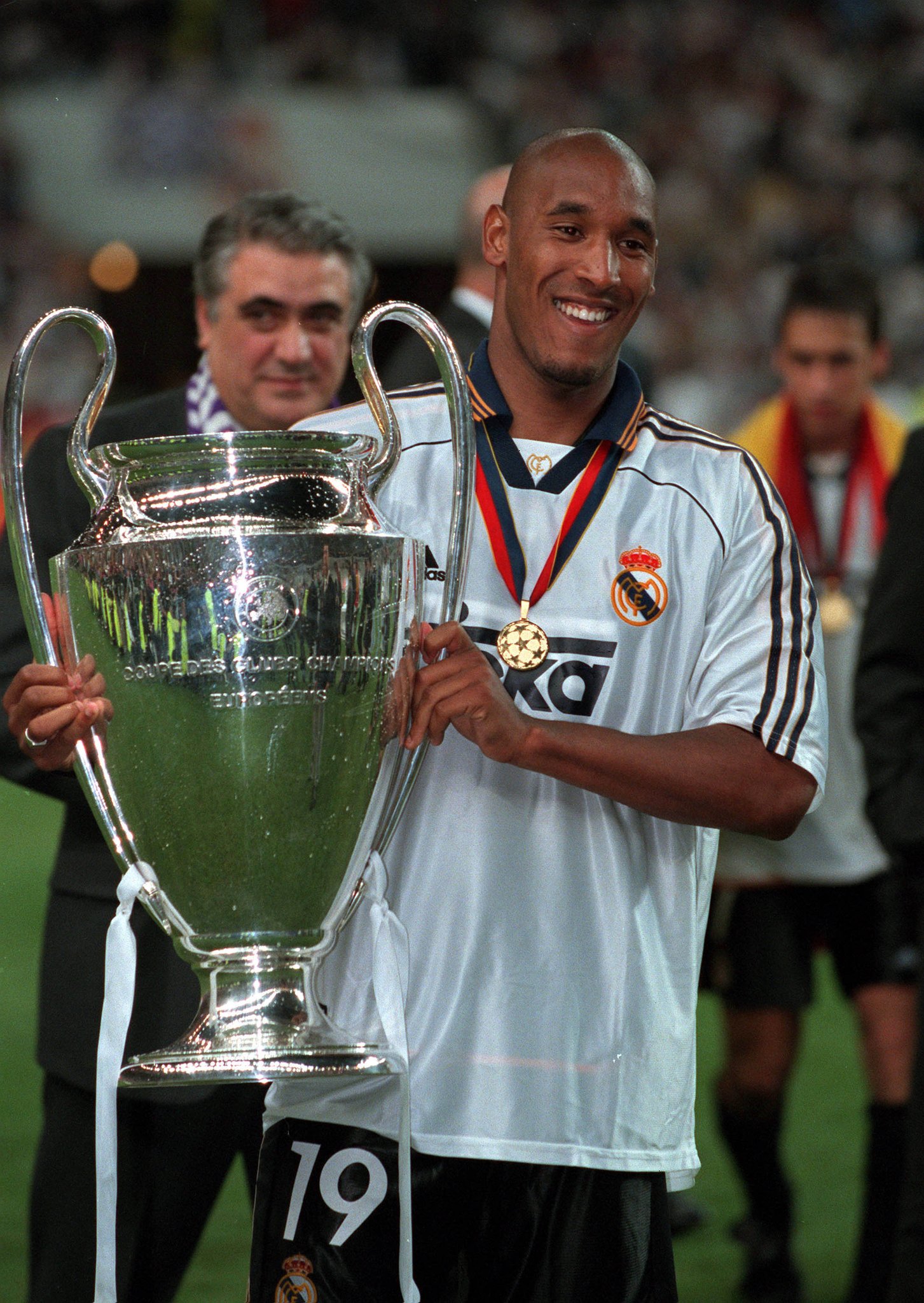 Happy birthday, former Real Madrid star & winner Nicolas Anelka!   