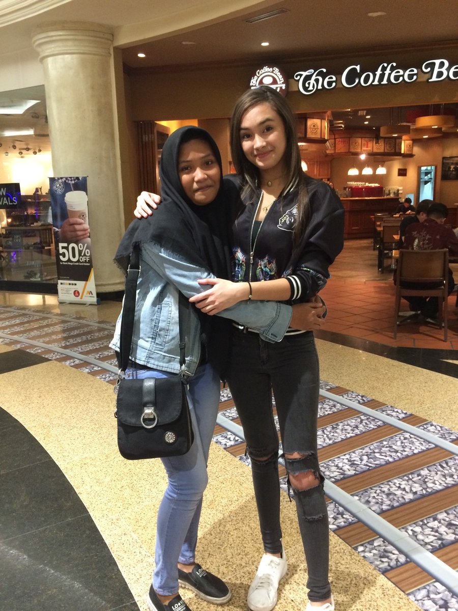 Agnesspri's tweet photo. Aiyayayayayaya @caitlinhald https://t.co/7DQfCIj7WN