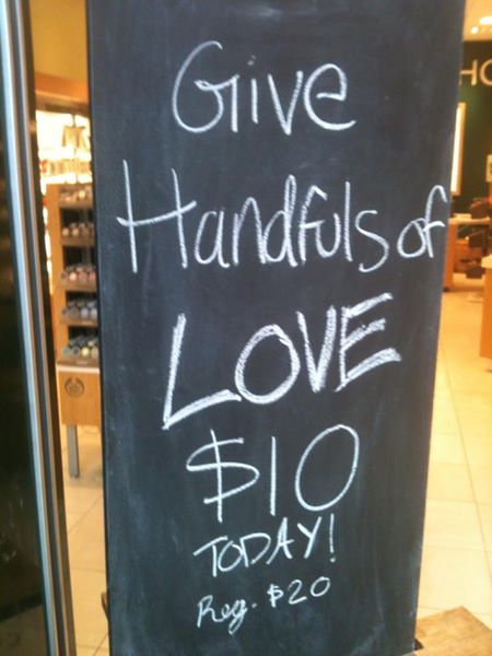 reidaboutit's tweet image. I don’t know exactly what they’re selling, but I guarantee I can beat their prices.
#MineStartAtEight #HandfulsOfLove #RubberGlovesOptional