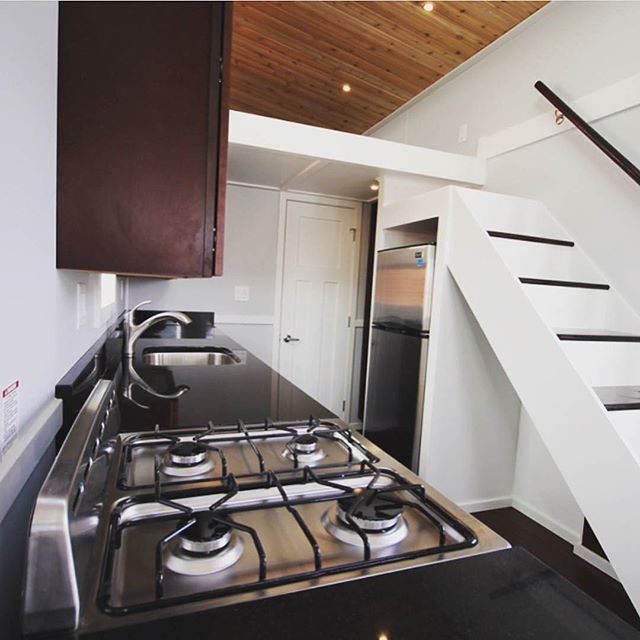 mytinyhousetrip's tweet photo. home,tinyhouses,tinyhouse,tinyhouseonwheels,repost,thow,hgtv,tinyhousemovement,todaysgoodthing,camper,tiny,photooftheday,botanicalpickmeup,t https://t.co/rNgdCB683k