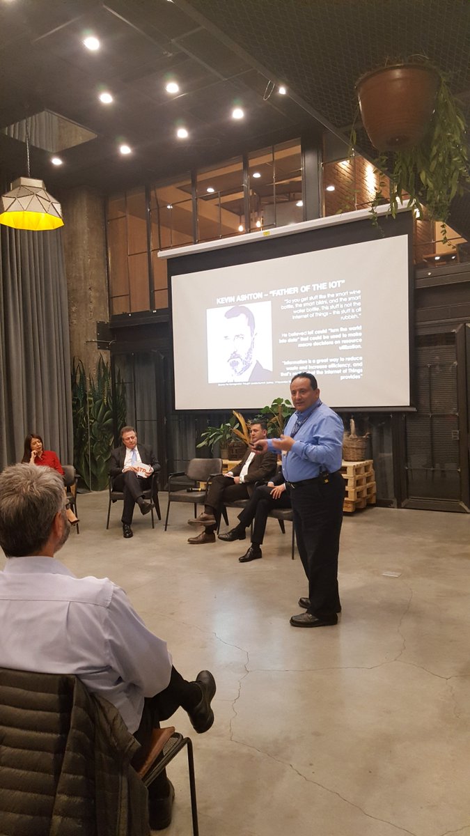 IoTIgnite's tweet photo. Basladik biz IoT MeetUp @IoTIgnite @istanbulangels @kolektifhouse https://t.co/yjDqbbqGLp