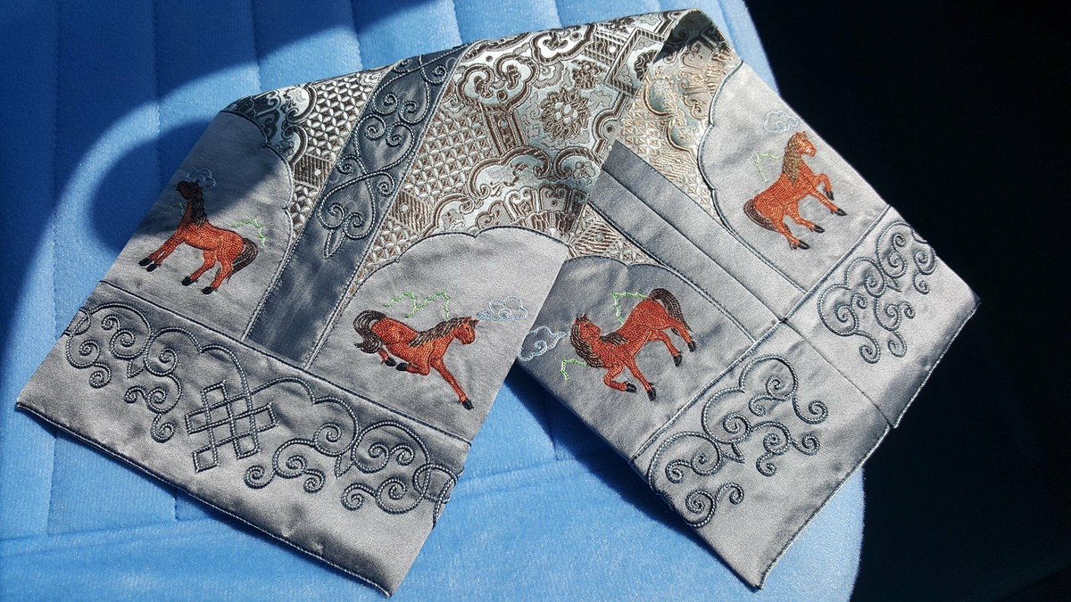 Хөөрөгний даалин (@bmoonoo) on Twitter photo 