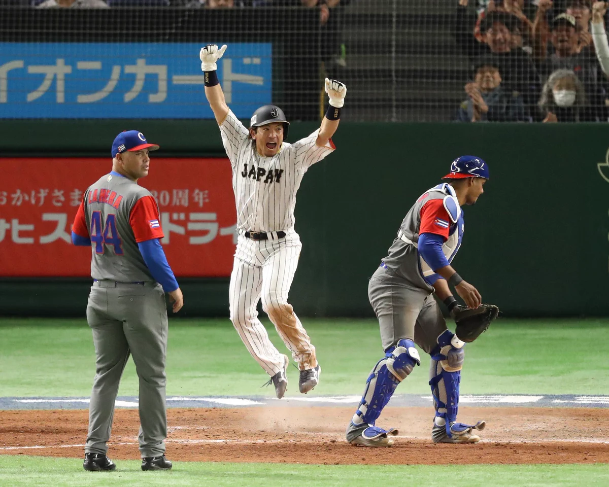 味方のタイムリーにはしゃぎすぎた結果ｗｗｗ電池が切れる松田ｗｗｗ