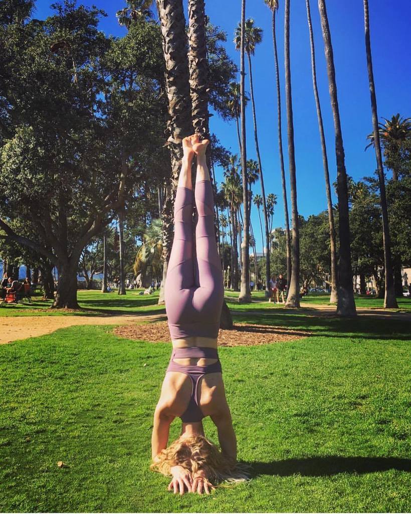 socalhotyoga's tweet photo. 🐚Stillness and silence arent empty its full of answer~ Madeleine @elisabetmadeleine is tea… https://t.co/ljOeodwnio https://t.co/rJdjpk1m6R