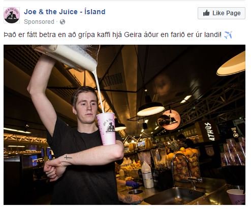 Afhverju heldur hann ekki bara á glasinu ? Hvað er hann að gera ?