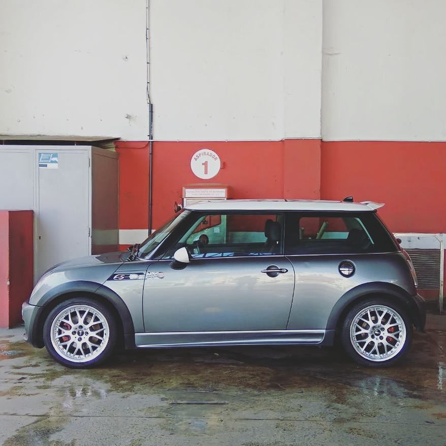 thecomminity's tweet image. #R53 powah! #realminifans #thecomminity .
.
.
#viernesmini #minimonday #miniespaña #orgull… ift.tt/2n5ZRi5