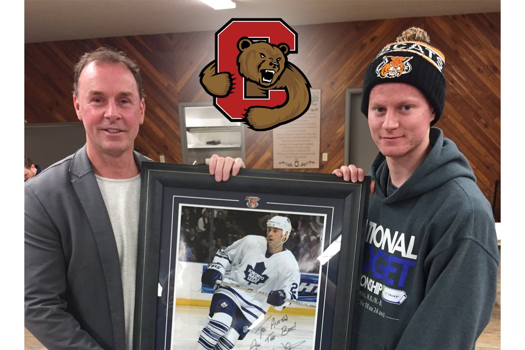 Rookie goalie <a href="/McGrath_Austin2/">Austin McGrath</a> commits to playing for the @CUBigRedHockey - Here he is with alumnus <a href="/JoeNieuwendyk25/">Joe Nieuwendyk</a> lloydminsterbobcats.ca/media-centre/n…