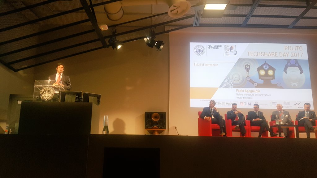 intesasanpaolo's tweet image. .@fabiospagnuolo al #Techshareday 2017 introduce i risultati di un anno di lavoro con @PoliTOnews