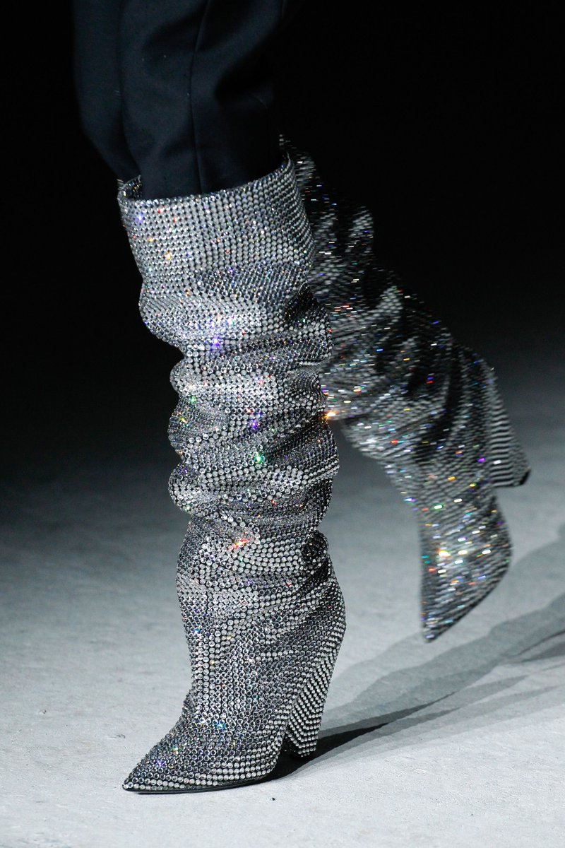 BritishVogue's tweet photo. From those @ysl boots to @Prada's feathered fancies, swot up on Vogue’s ultimate shoe guide for AW17: https://t.co/FVPGSLLmlm https://t.co/JBXJh52R96