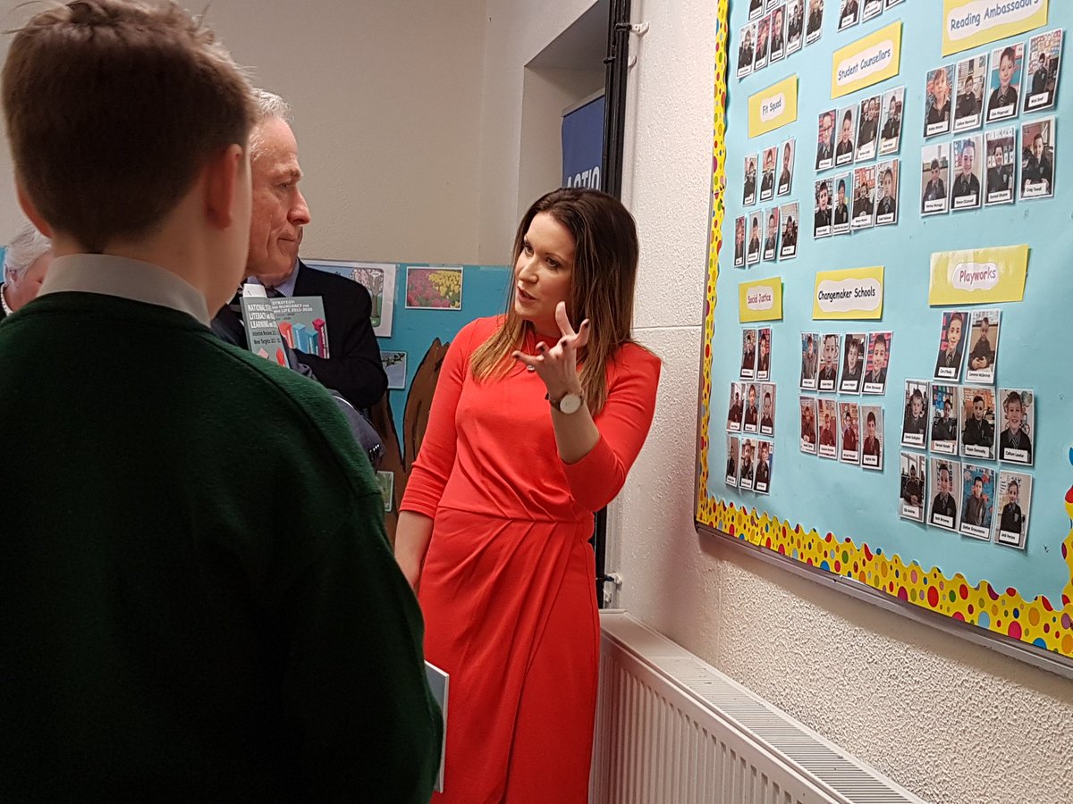 Education_Ire's tweet photo. Principal Fiona Collins discussing Changemaker Schools with @RichardbrutonTD https://t.co/ihT5EYQ4nF