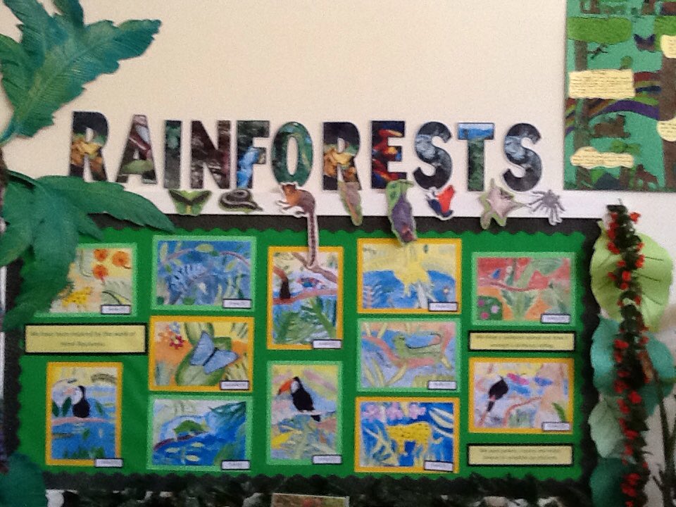 JESSJumeirahYR5's tweet photo. Awesome artists painting in the style of Rousseau. #JESSjumcreativity https://t.co/74UOtnKnco